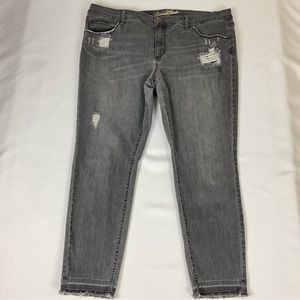 Universal Thread Womens 20W gray distressed raw hem super stretchy skinny jeans